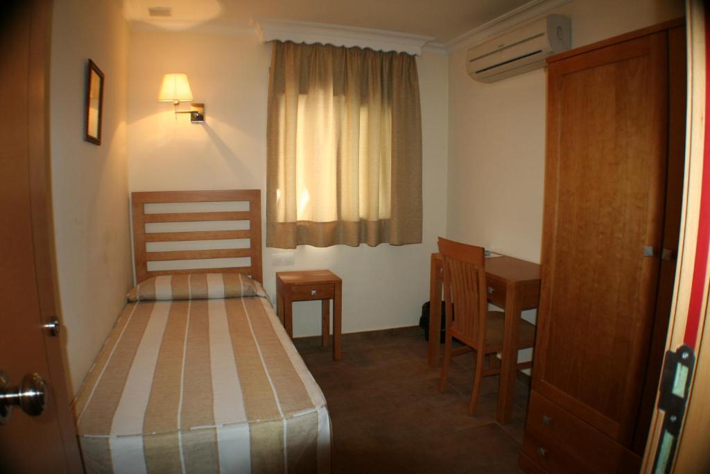 Hostal Margarita La Linea de la Concepcion Bilik gambar